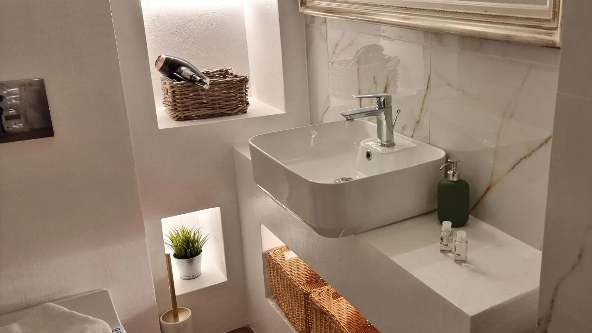 Homevision Okto Penthouse View - Super Central 테살로니키 아파트